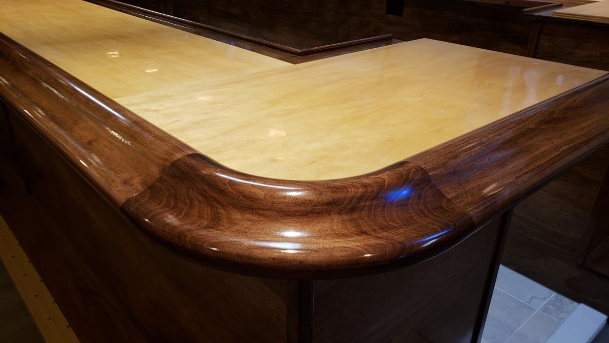Red Oak Bar Railing BR475 Chicago bar rail molding with matching radius corners ...
