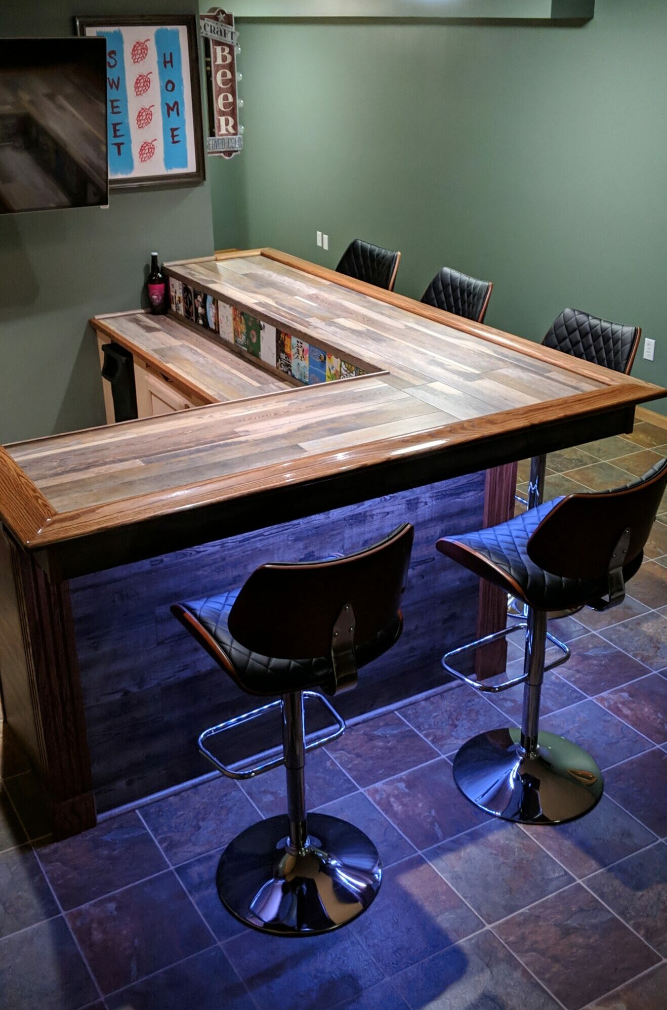 Red Oak Bar Railing BR450 Red Oak Bar Rail Molding - Hardwoods Incorporated